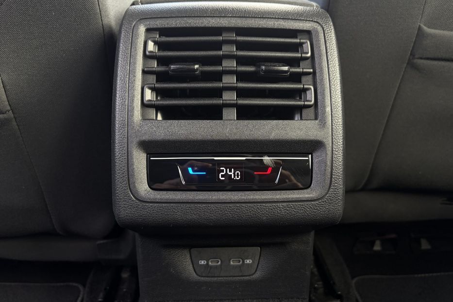 Продам Volkswagen Golf Variant 8, 2.0 TDI 150к/с PRO LED 2022 года в Львове
