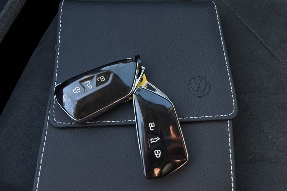 Продам Volkswagen Golf Variant 8, 2.0 TDI 150к/с PRO LED 2022 года в Львове