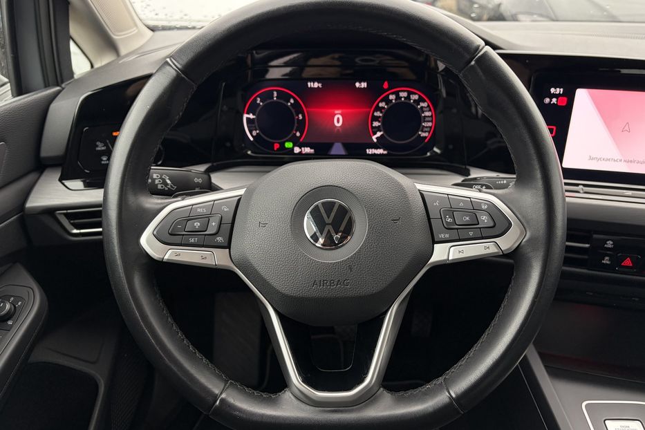 Продам Volkswagen Golf Variant 8, 2.0 TDI 150к/с PRO LED 2022 года в Львове