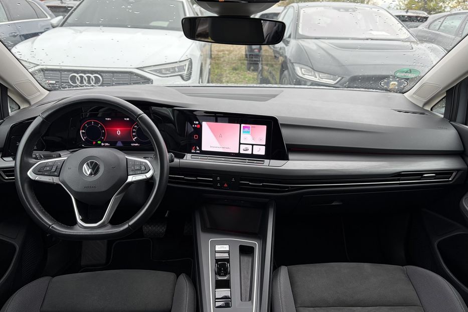 Продам Volkswagen Golf Variant 8, 2.0 TDI 150к/с PRO LED 2022 года в Львове