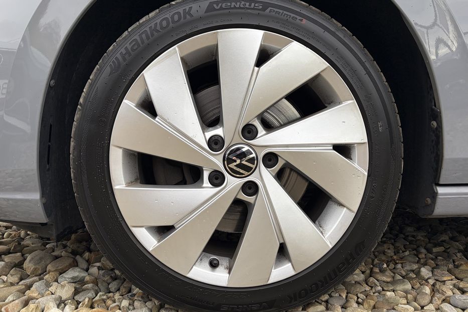 Продам Volkswagen Golf Variant 8, 2.0 TDI 150к/с PRO LED 2022 года в Львове