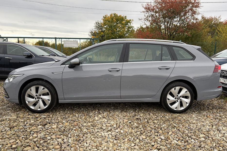 Продам Volkswagen Golf Variant 8, 2.0 TDI 150к/с PRO LED 2022 года в Львове