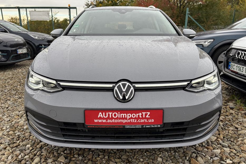 Продам Volkswagen Golf Variant 8, 2.0 TDI 150к/с PRO LED 2022 года в Львове