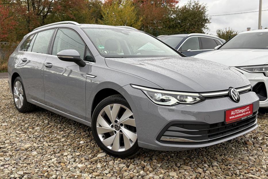 Продам Volkswagen Golf Variant 8, 2.0 TDI 150к/с PRO LED 2022 года в Львове