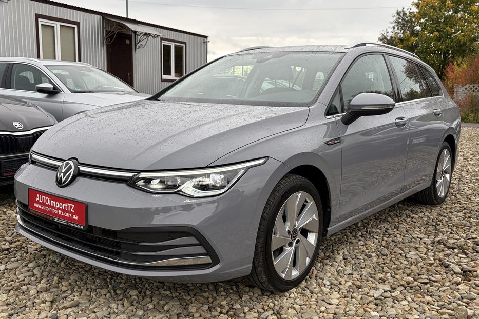 Продам Volkswagen Golf Variant 8, 2.0 TDI 150к/с PRO LED 2022 года в Львове