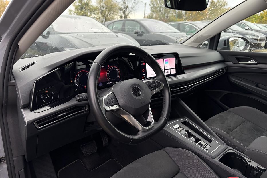 Продам Volkswagen Golf Variant 8, 2.0 TDI 150к/с PRO LED 2022 года в Львове