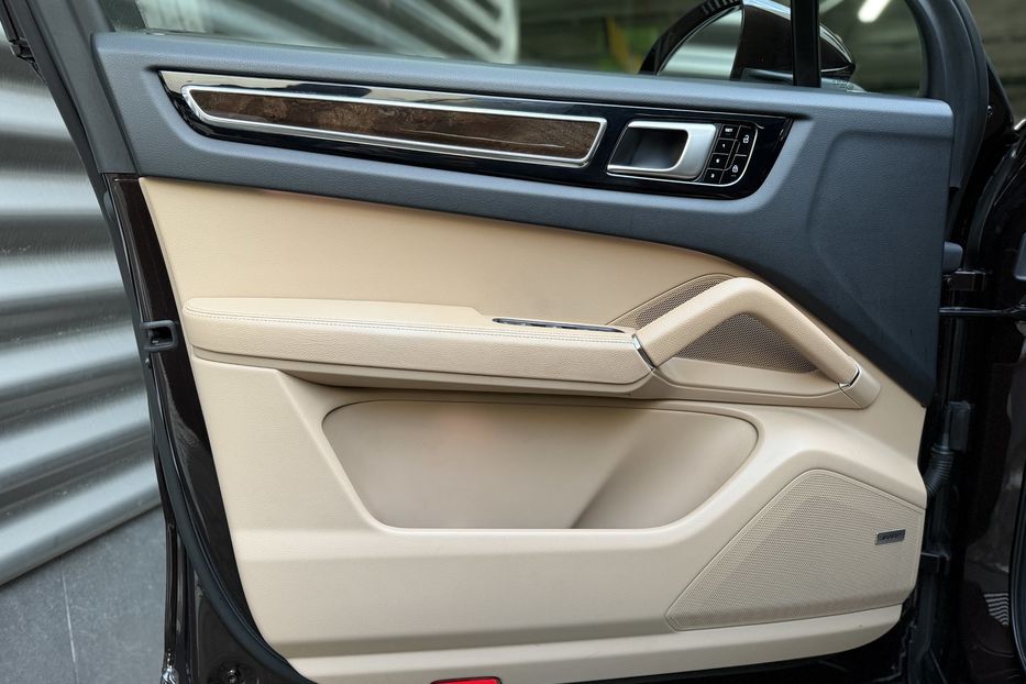 Продам Porsche Cayenne S 2020 года в Киеве