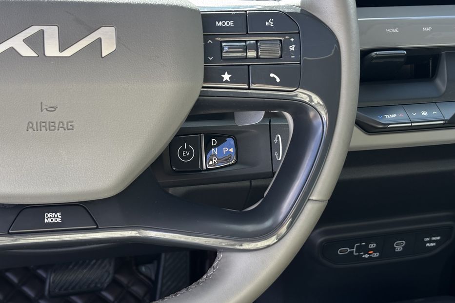 Продам Kia EV6 ЕV5 LAND 2024 года в Львове