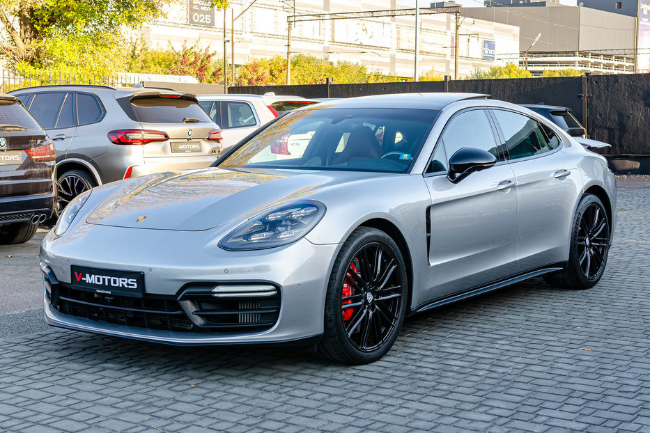 Продам Porsche Panamera GTS 2019 года в Киеве