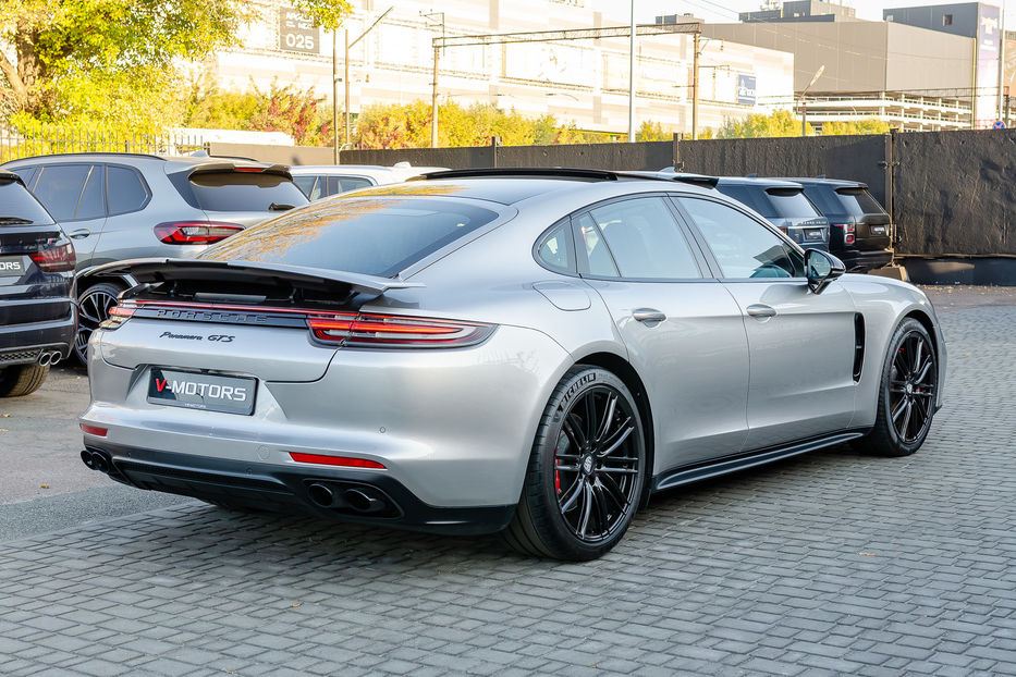 Продам Porsche Panamera GTS 2019 года в Киеве