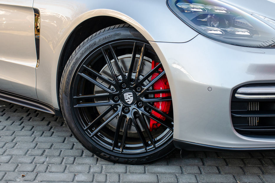 Продам Porsche Panamera GTS 2019 года в Киеве