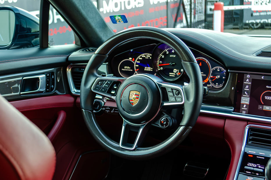 Продам Porsche Panamera GTS 2019 года в Киеве