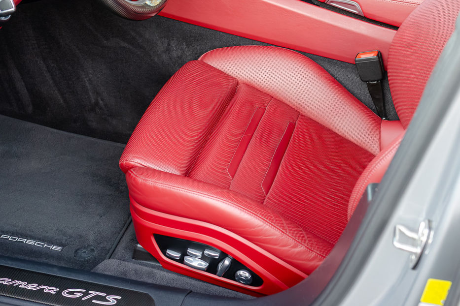 Продам Porsche Panamera GTS 2019 года в Киеве
