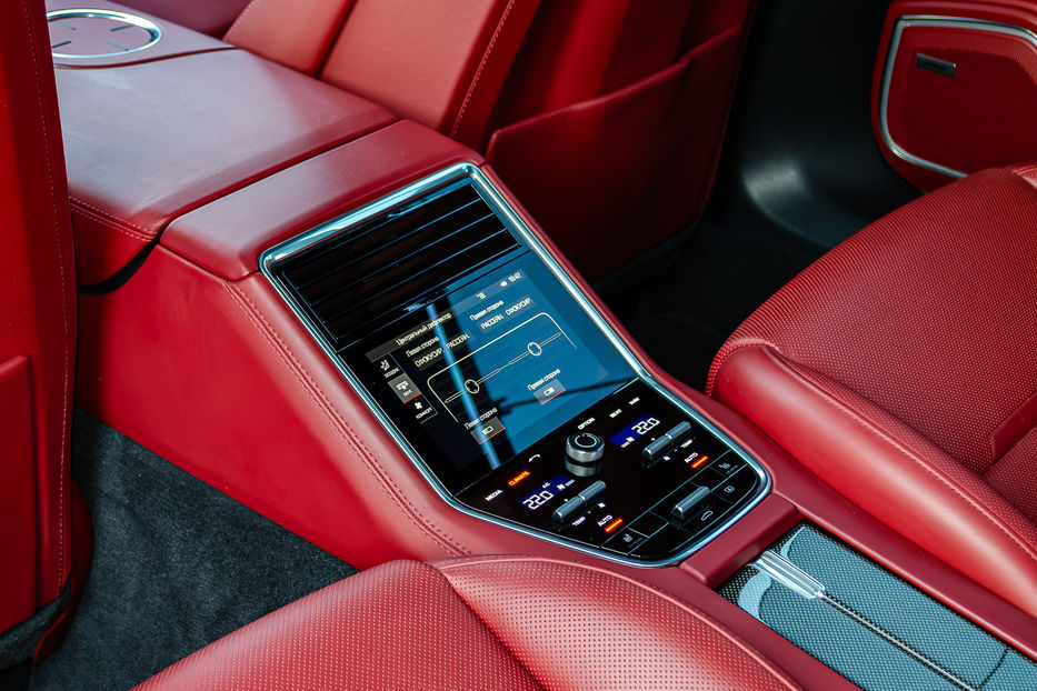 Продам Porsche Panamera GTS 2019 года в Киеве