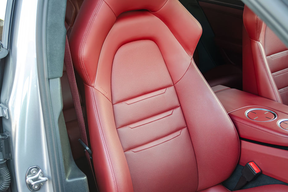 Продам Porsche Panamera GTS 2019 года в Киеве