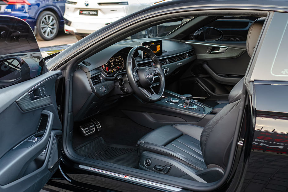 Продам Audi A5 Coupe QUATTRO 2018 года в Киеве