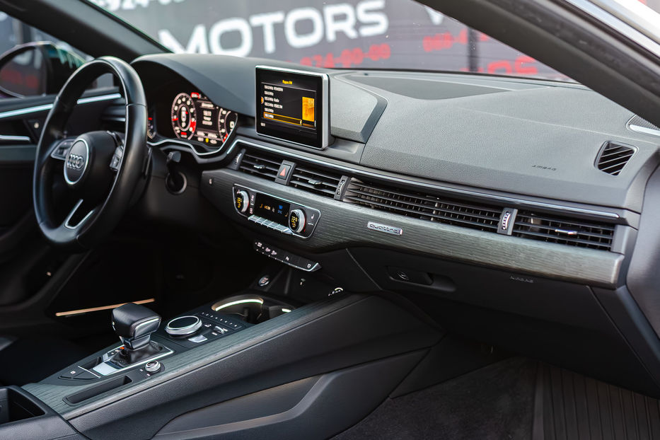 Продам Audi A5 Coupe QUATTRO 2018 года в Киеве