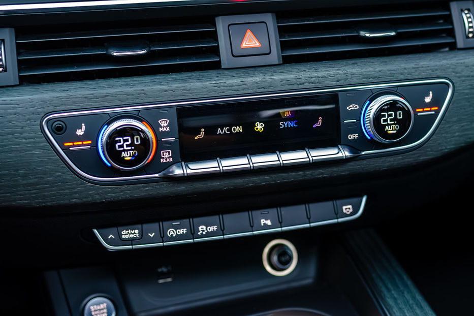 Продам Audi A5 Coupe QUATTRO 2018 года в Киеве