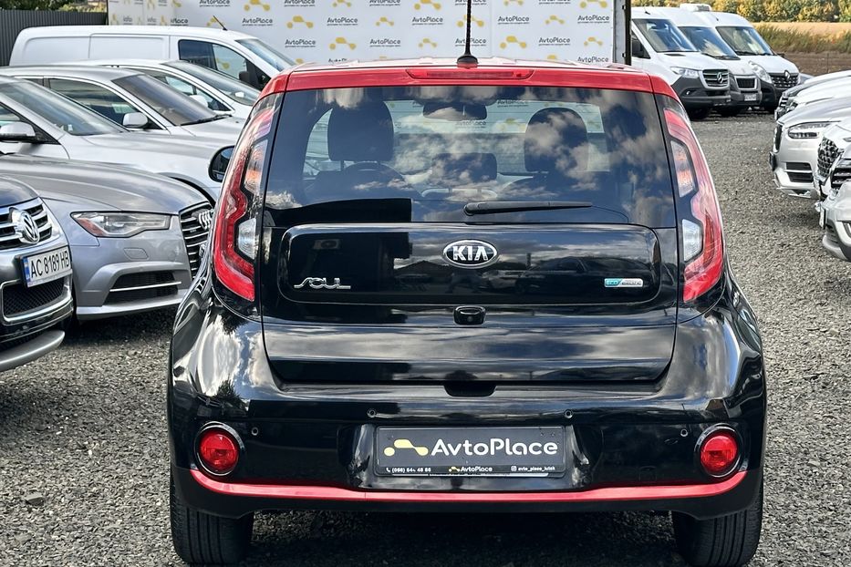 Продам Kia Soul 27 квт 2016 года в Луцке