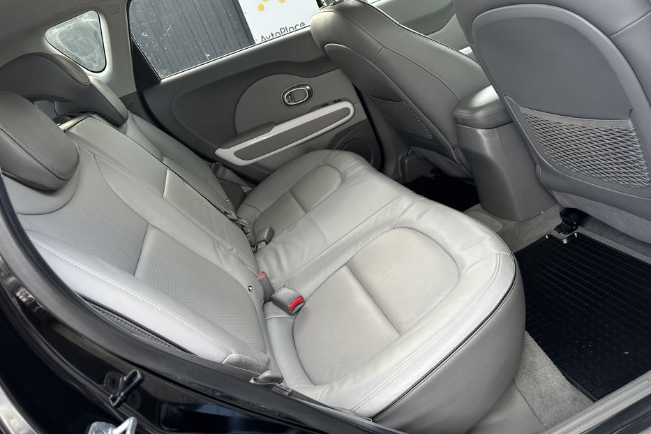 Продам Kia Soul 27 квт 2016 года в Луцке