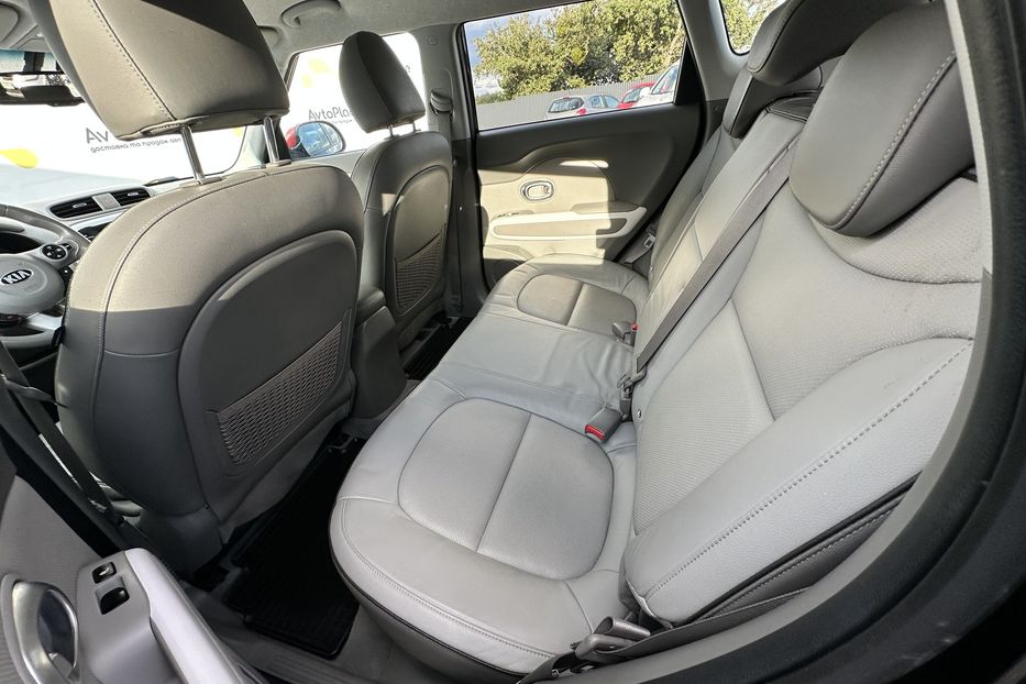 Продам Kia Soul 27 квт 2016 года в Луцке