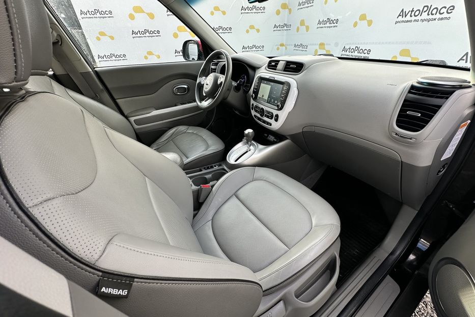 Продам Kia Soul 27 квт 2016 года в Луцке