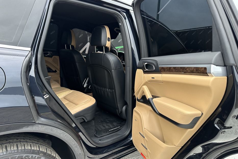 Продам Porsche Cayenne S 2015 года в Киеве