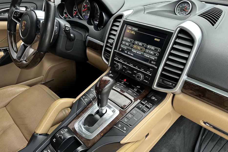 Продам Porsche Cayenne S 2015 года в Киеве