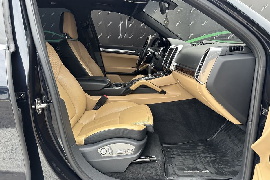 Продам Porsche Cayenne S 2015 года в Киеве