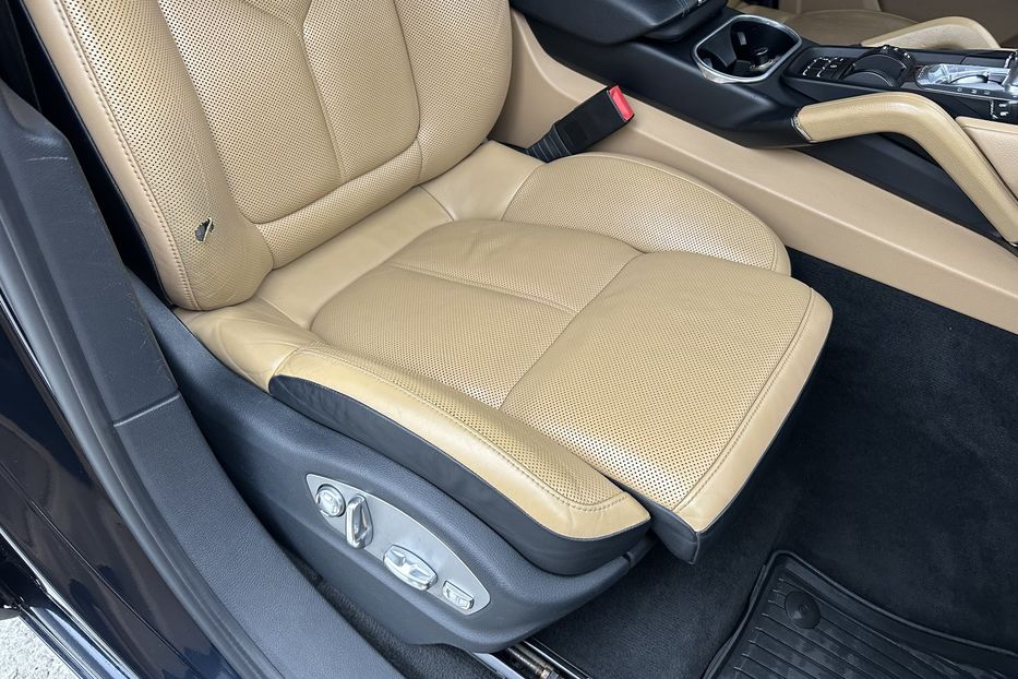 Продам Porsche Cayenne S 2015 года в Киеве