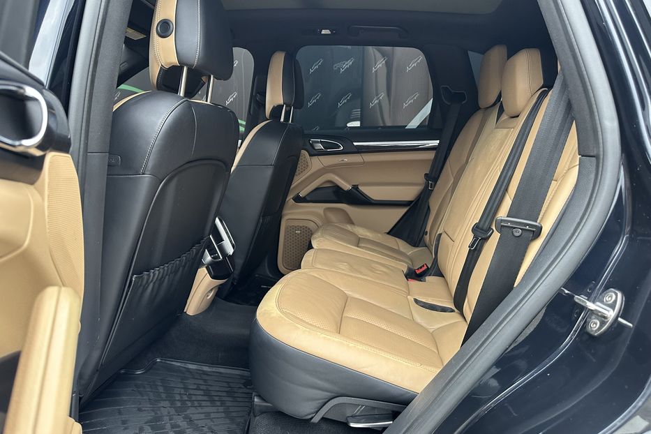 Продам Porsche Cayenne S 2015 года в Киеве