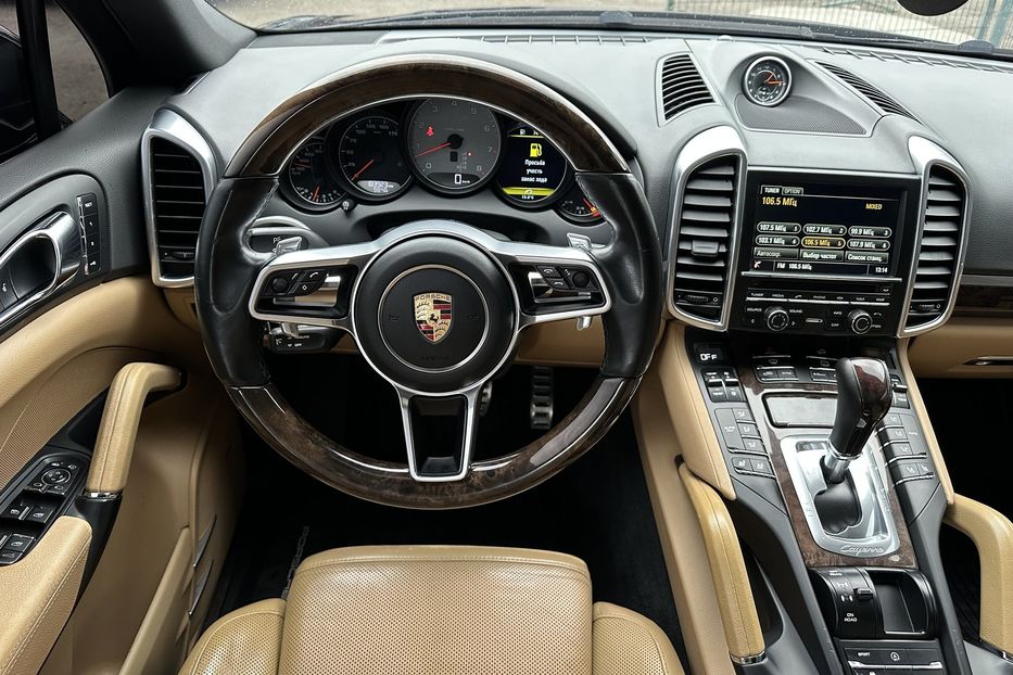 Продам Porsche Cayenne S 2015 года в Киеве