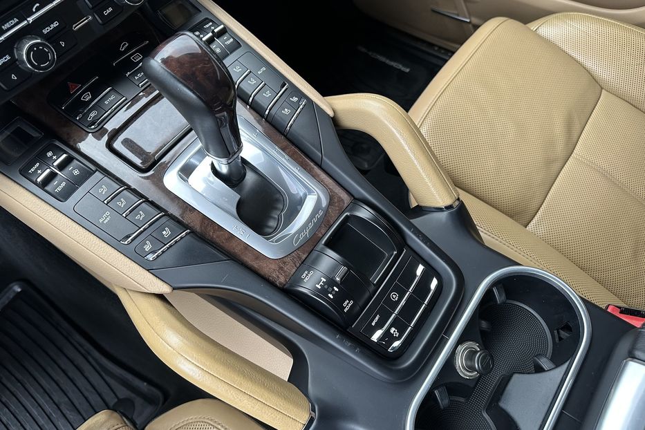 Продам Porsche Cayenne S 2015 года в Киеве