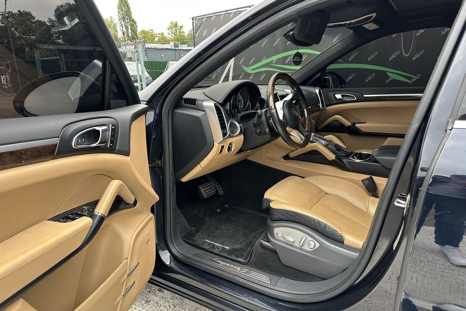 Продам Porsche Cayenne S 2015 года в Киеве