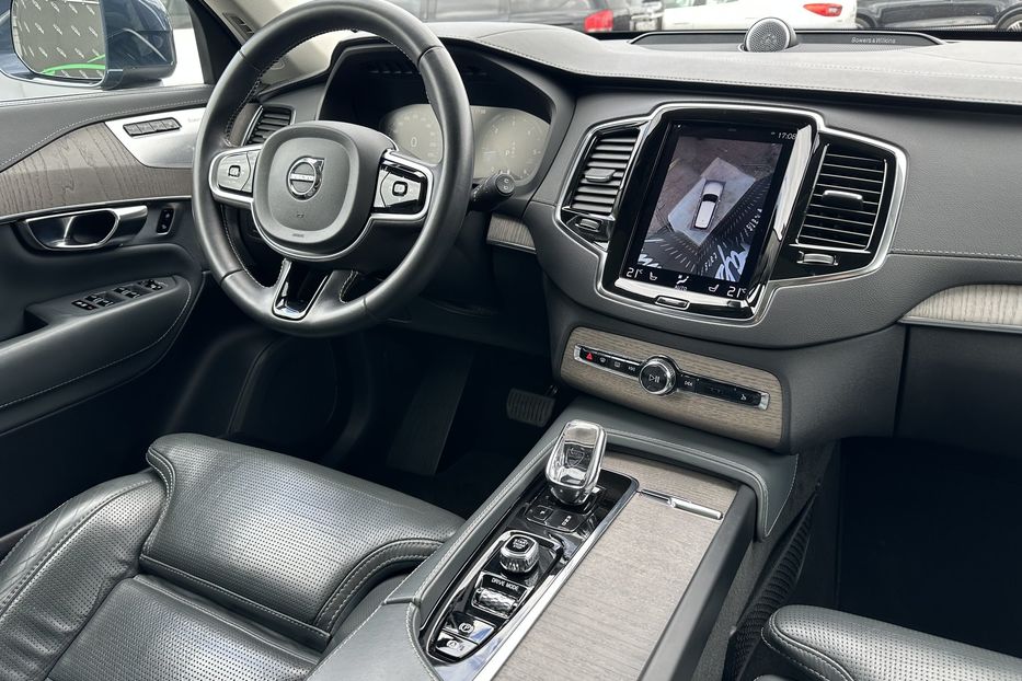 Продам Volvo XC90 2.0D Inscription MHEV 2020 года в Киеве