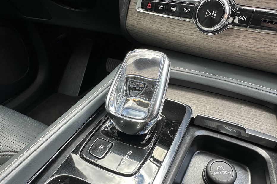 Продам Volvo XC90 2.0D Inscription MHEV 2020 года в Киеве