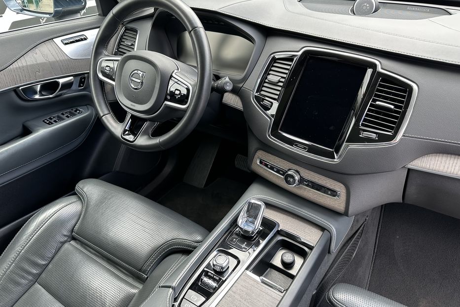Продам Volvo XC90 2.0D Inscription MHEV 2020 года в Киеве