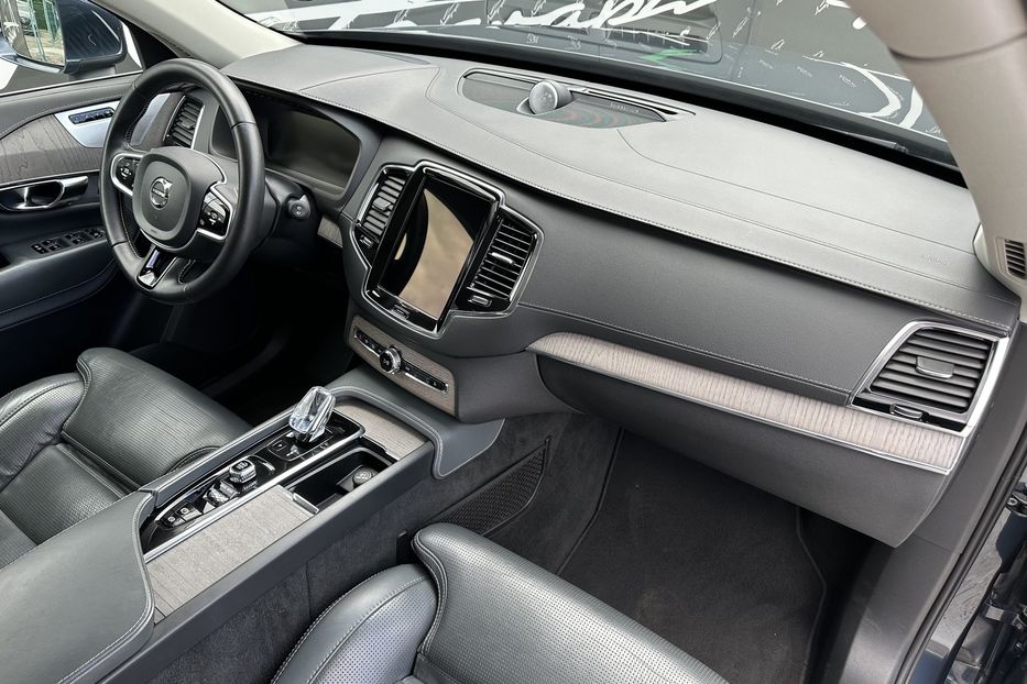 Продам Volvo XC90 2.0D Inscription MHEV 2020 года в Киеве