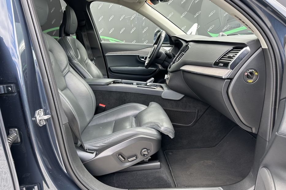 Продам Volvo XC90 2.0D Inscription MHEV 2020 года в Киеве