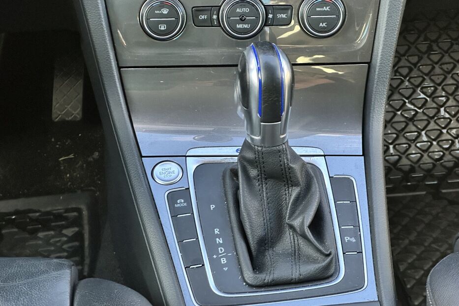 Продам Volkswagen e-Golf 24 KW 2016 року у Луцьку