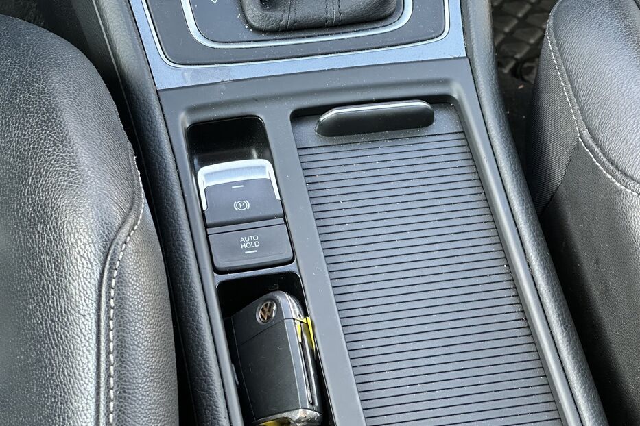 Продам Volkswagen e-Golf 24 KW 2016 року у Луцьку