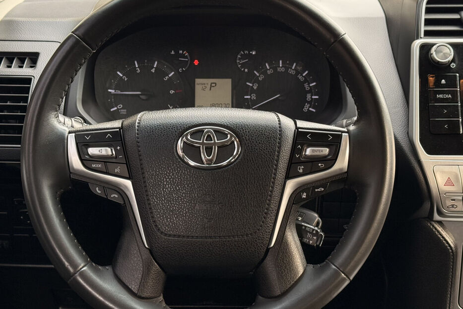 Продам Toyota Land Cruiser Prado J150 2017 року у Києві