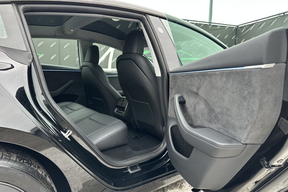 Продам Tesla Model 3 Dual motor Maximum range  2025 року у Києві