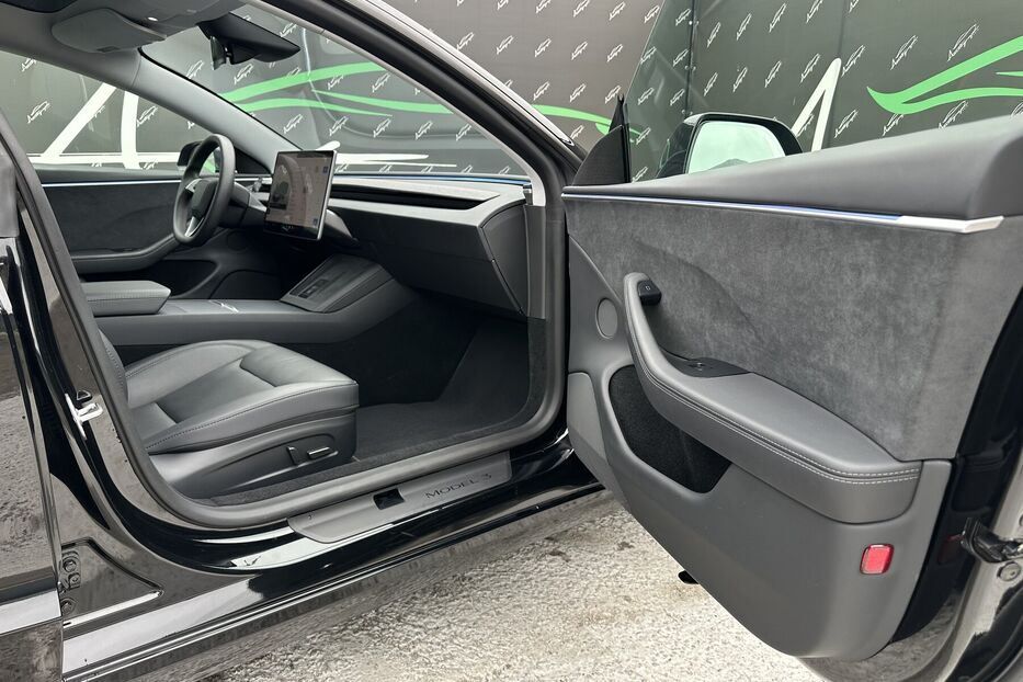 Продам Tesla Model 3 Dual motor Maximum range  2025 року у Києві