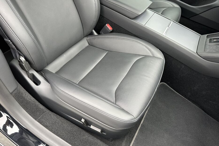 Продам Tesla Model 3 Dual motor Maximum range  2025 року у Києві