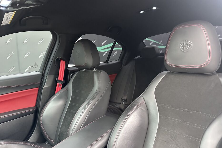 Продам Alfa Romeo Giulia Quadricoglio 2.9 Biturbo 2018 року у Києві