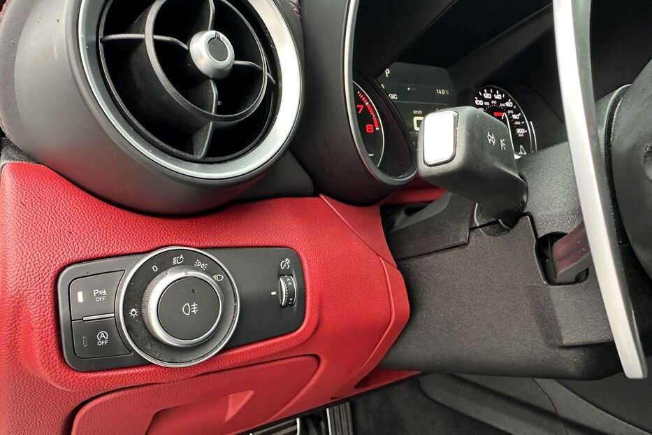 Продам Alfa Romeo Giulia Quadricoglio 2.9 Biturbo 2018 року у Києві