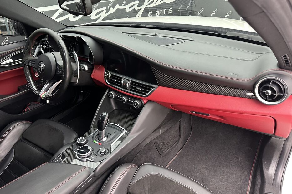 Продам Alfa Romeo Giulia Quadricoglio 2.9 Biturbo 2018 року у Києві