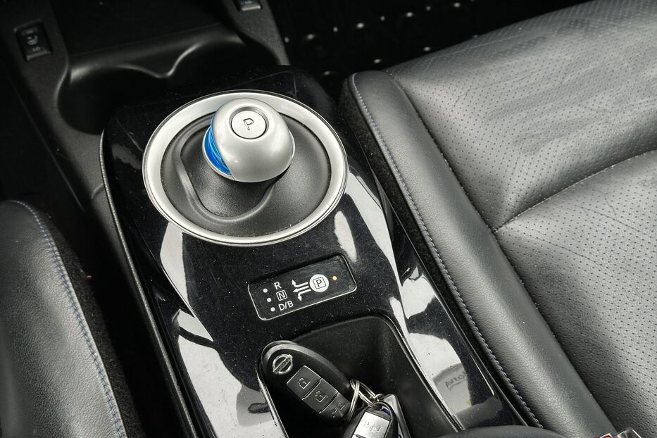 Продам Nissan Leaf 24 квт 2013 року у Луцьку