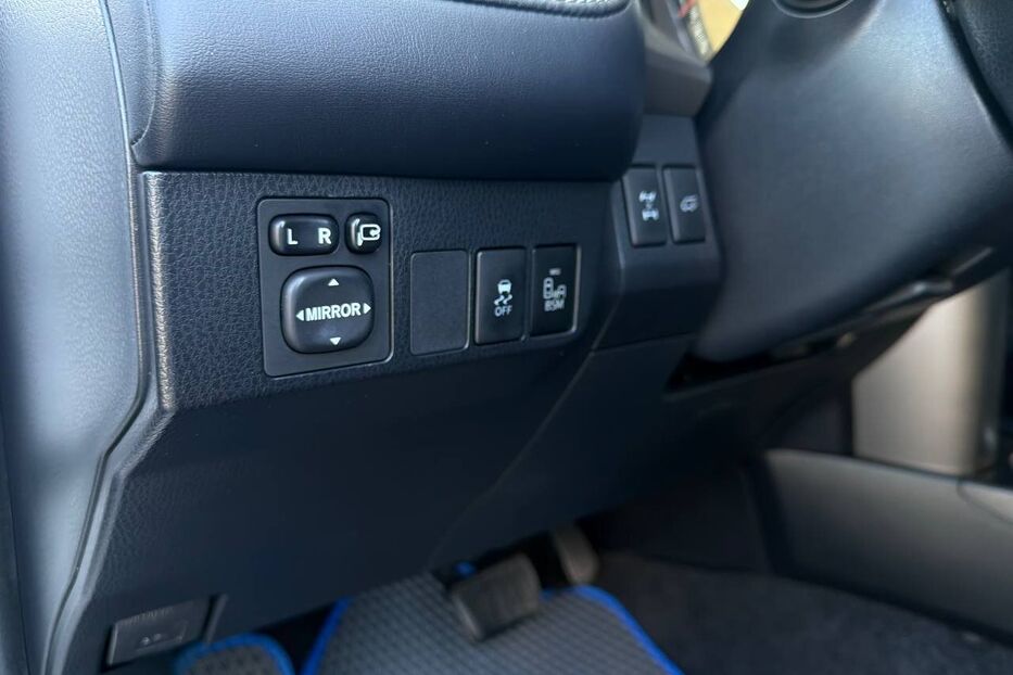 Продам Toyota Rav 4 2013 року у Дніпрі